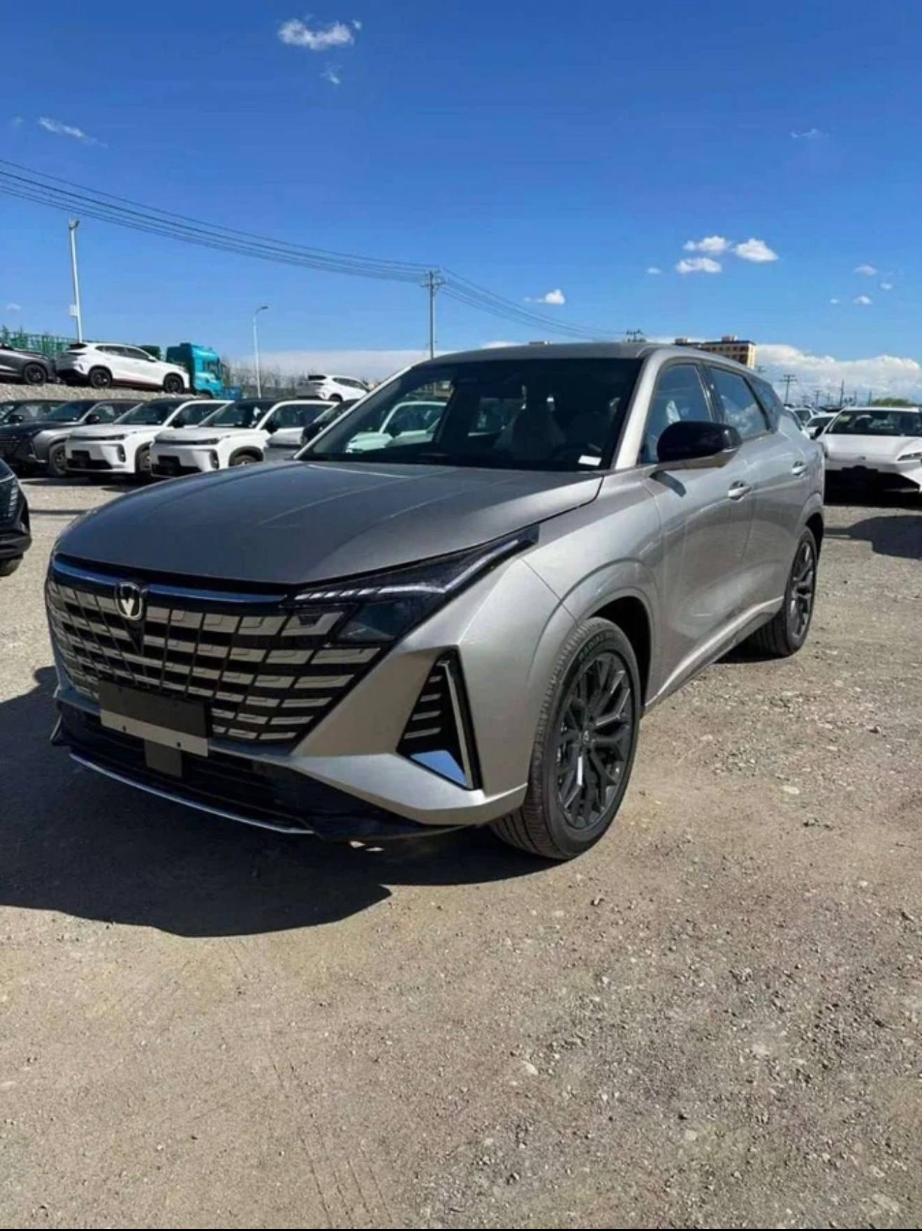 Новый CHANGAN UNI Z 2026 на площадке перед отправкой